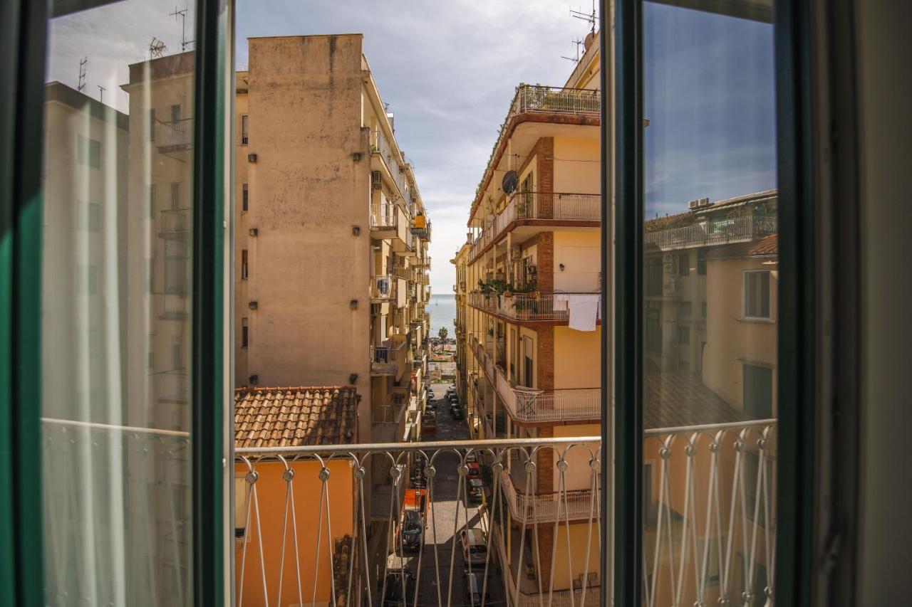 Arco Dei Pinto Bed and Breakfast Salerno Buitenkant foto